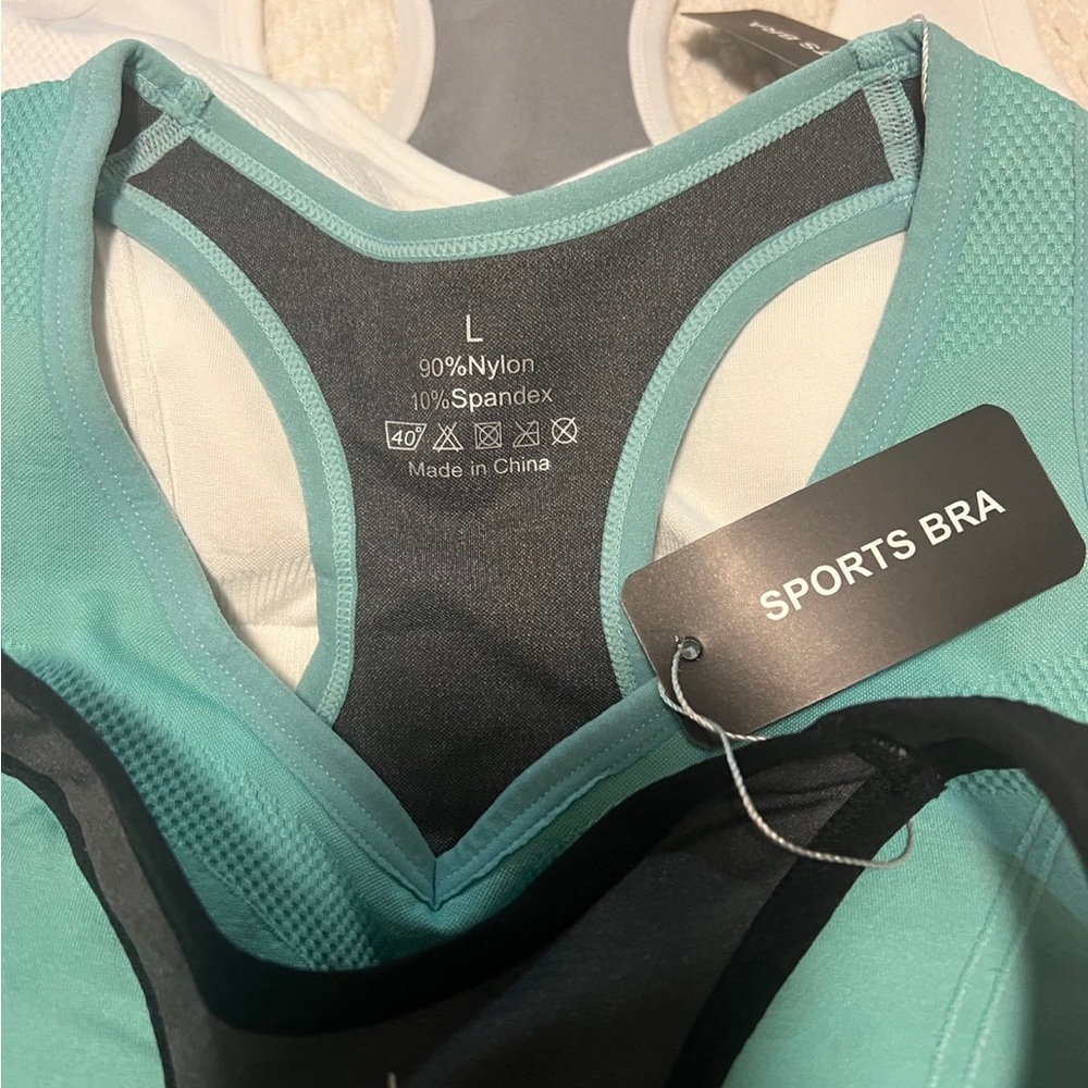Seamless Racerback Sports Bra - Black, Mint, White - Picture 3 of 4